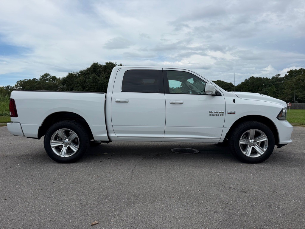 2016 RAM 1500 Image 7
