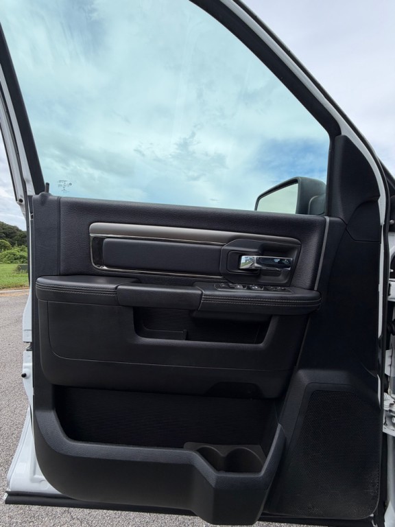 2016 RAM 1500 Image 10