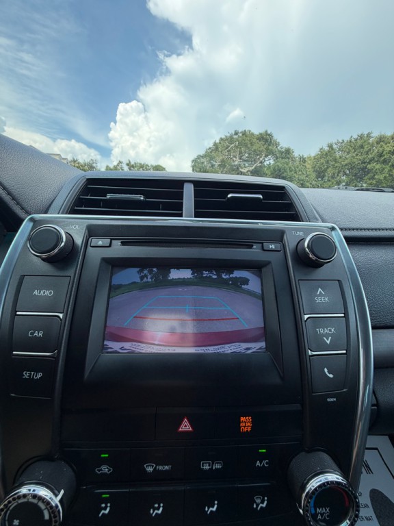 2017 Toyota Camry Image 27