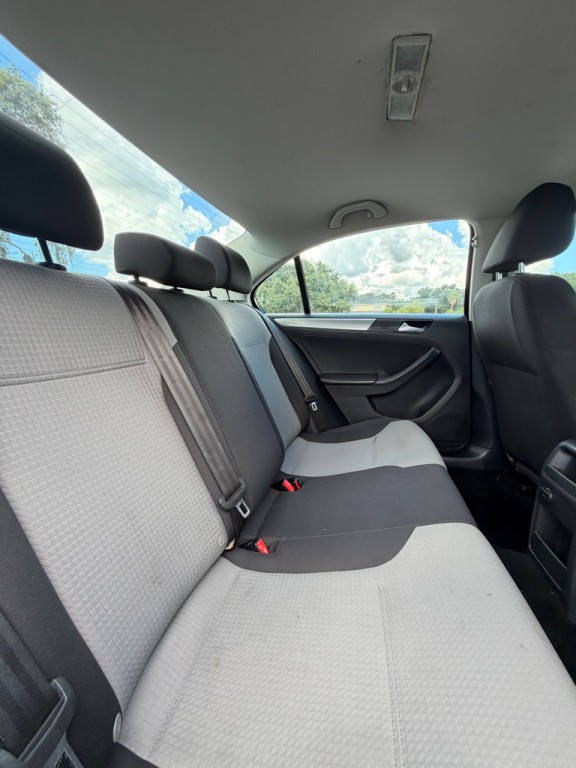 2017 Volkswagen Jetta Image 17