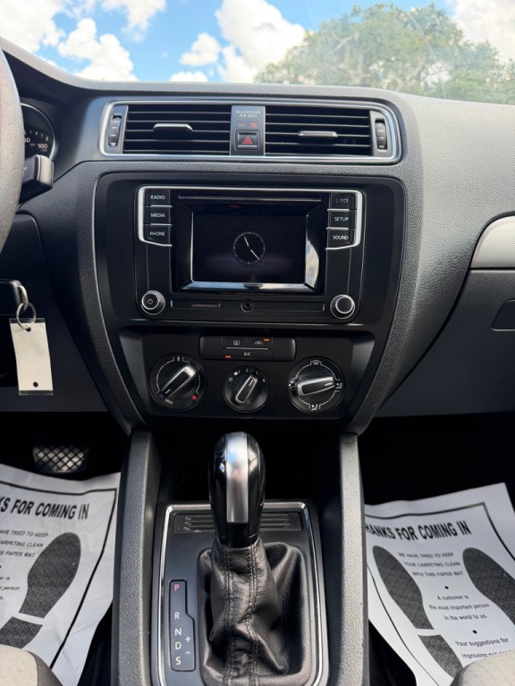 2017 Volkswagen Jetta Image 21