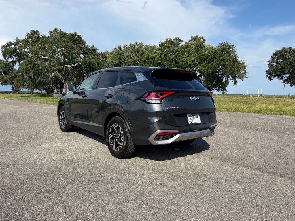 2023 Kia Sportage Image 3