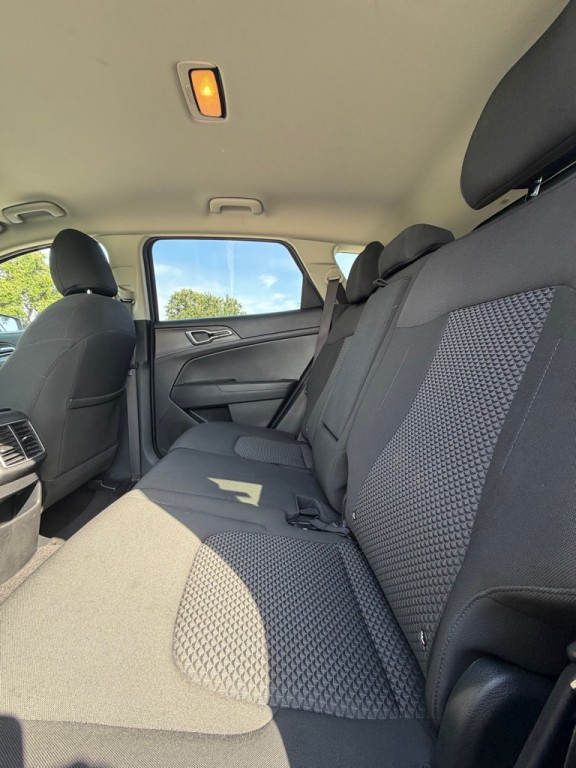 2023 Kia Sportage Image 12