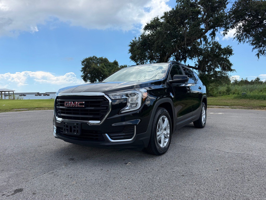2022 GMC Terrain Image 2