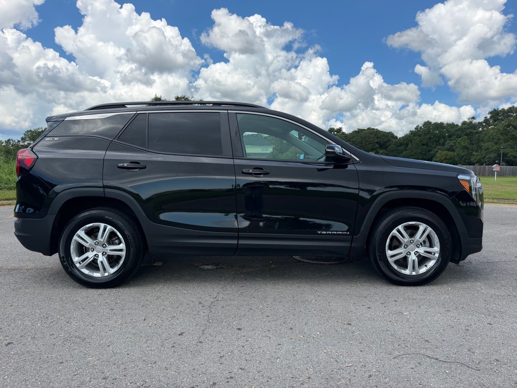 2022 GMC Terrain Image 7