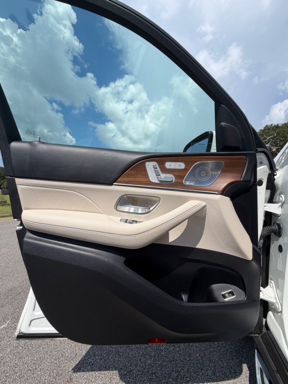 2021 Mercedes-Benz GLE-Class Image 10