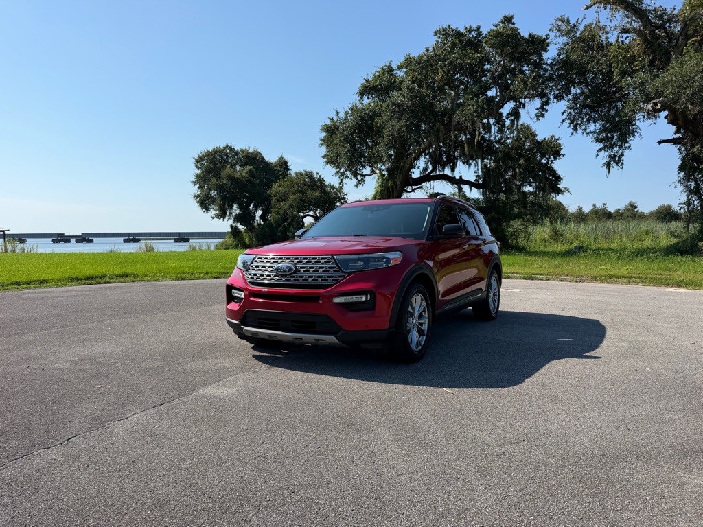 2021 Ford Explorer Image 1