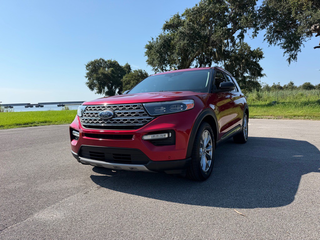 2021 Ford Explorer Image 2