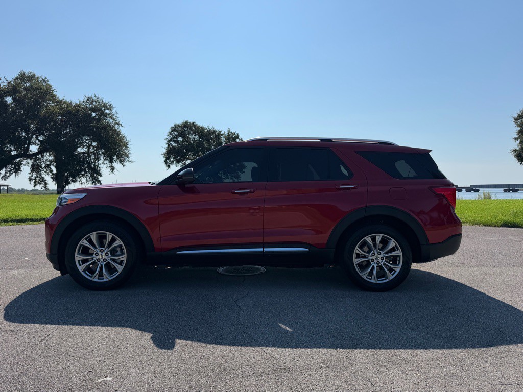 2021 Ford Explorer Image 3