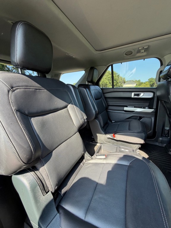 2021 Ford Explorer Image 21