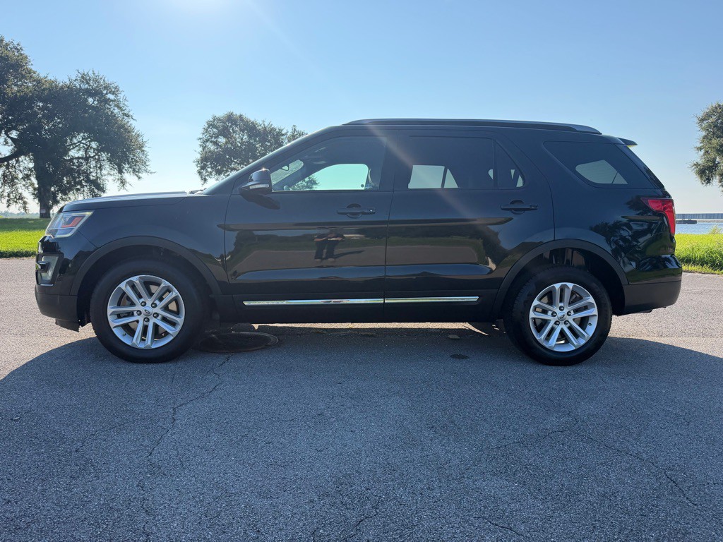 2016 Ford Explorer Image 3