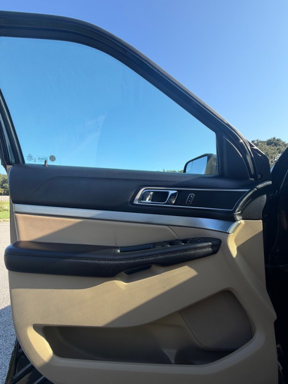 2016 Ford Explorer Image 10