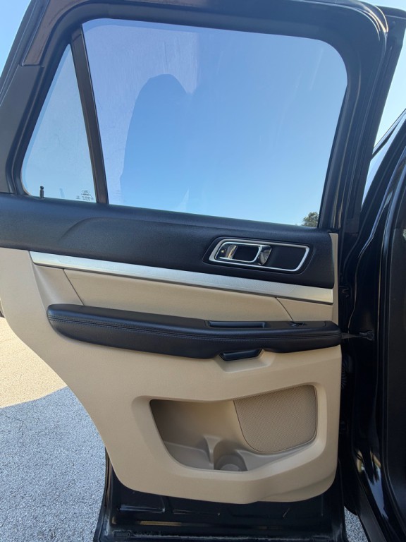2016 Ford Explorer Image 12