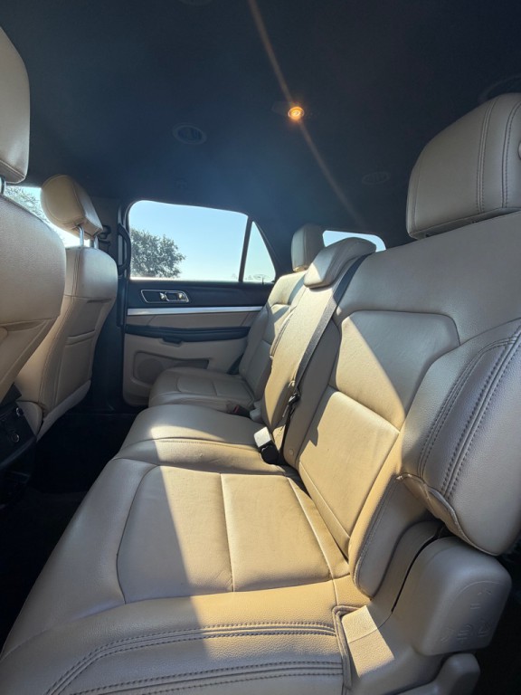 2016 Ford Explorer Image 13