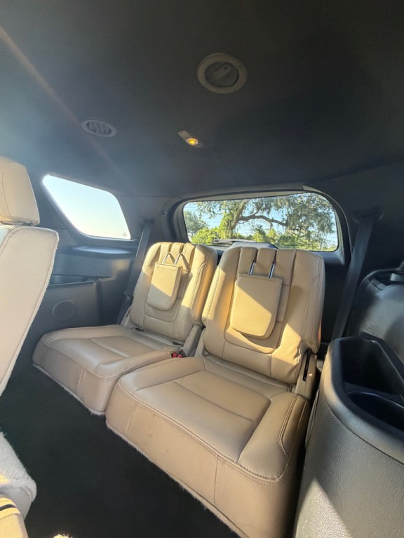 2016 Ford Explorer Image 14