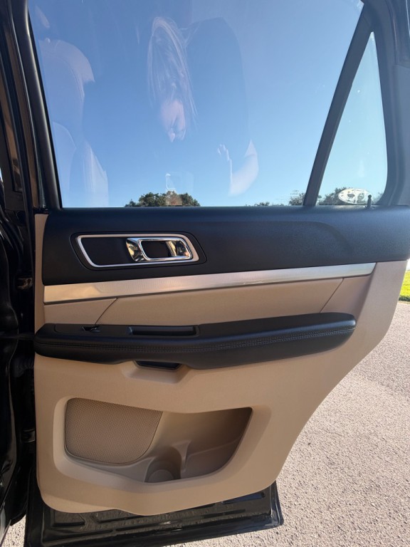 2016 Ford Explorer Image 17