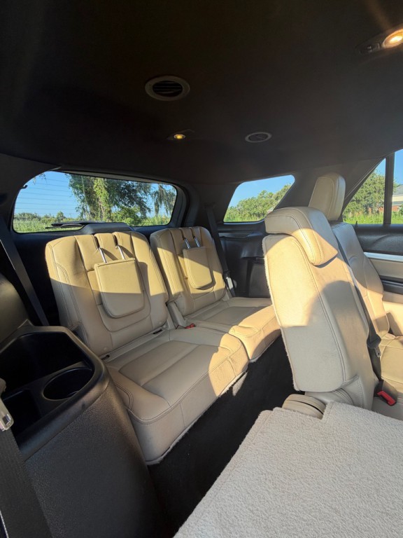 2016 Ford Explorer Image 19