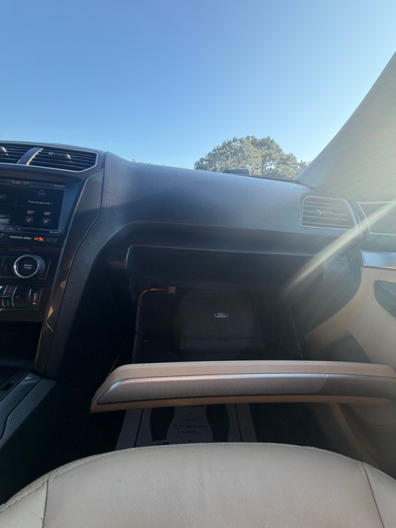 2016 Ford Explorer Image 29