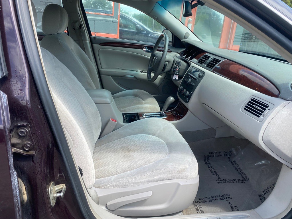 2008 Buick Lucerne Image 8