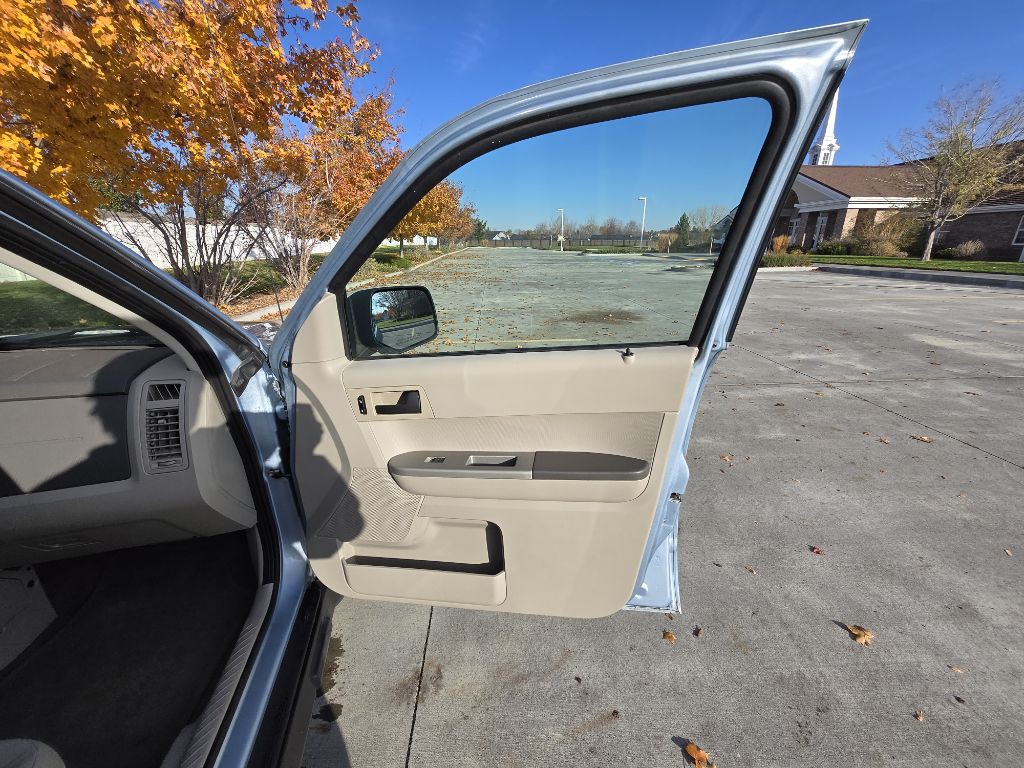 2008 Ford Escape Image 17