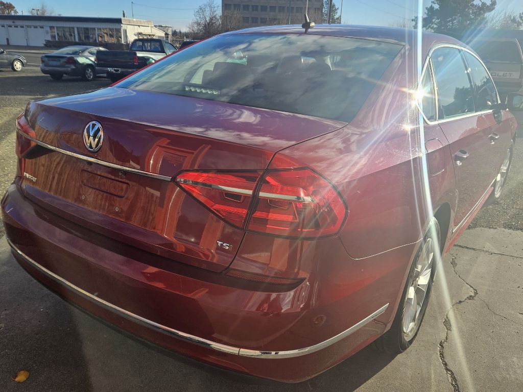 2016 Volkswagen Passat Image 4