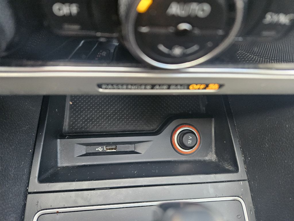 2016 Volkswagen Passat Image 26