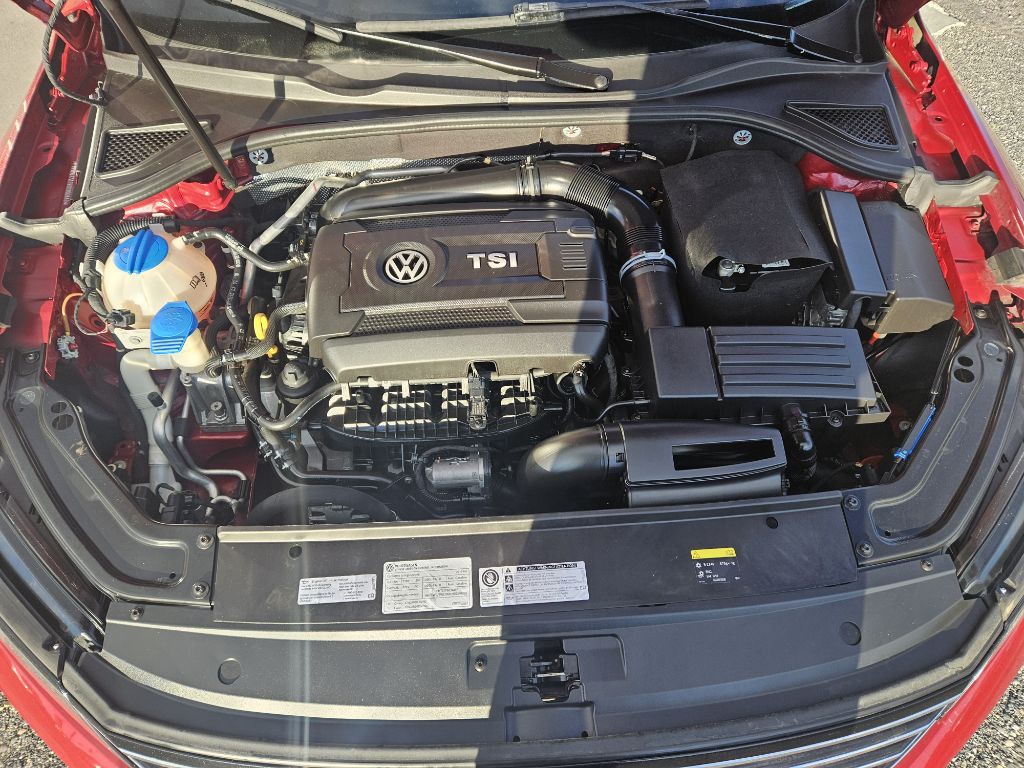 2016 Volkswagen Passat Image 33