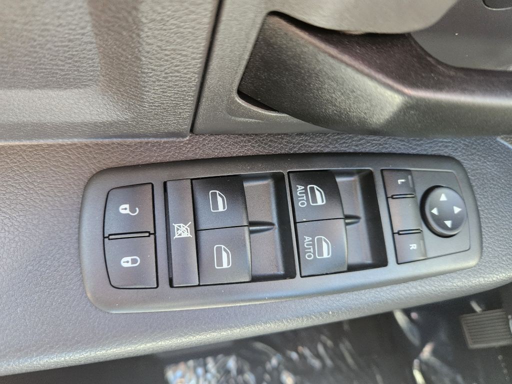 2012 RAM 1500 Image 15