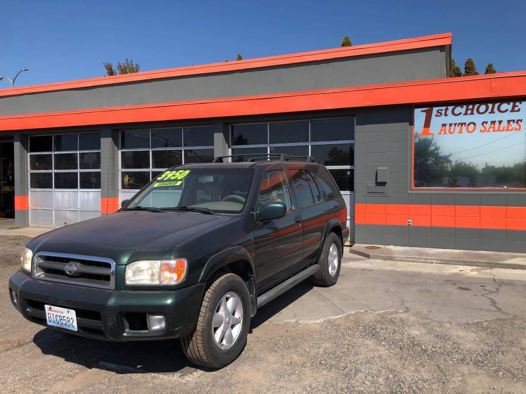 2001 Nissan Pathfinder Image 1