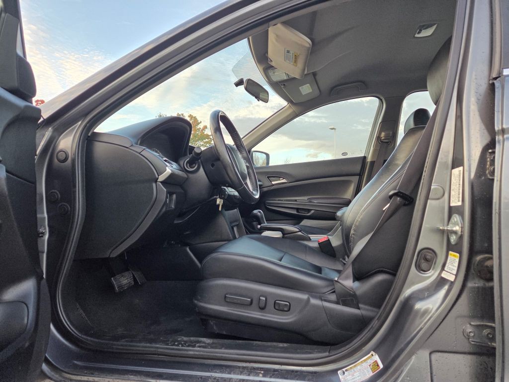 2012 Honda Accord Image 16