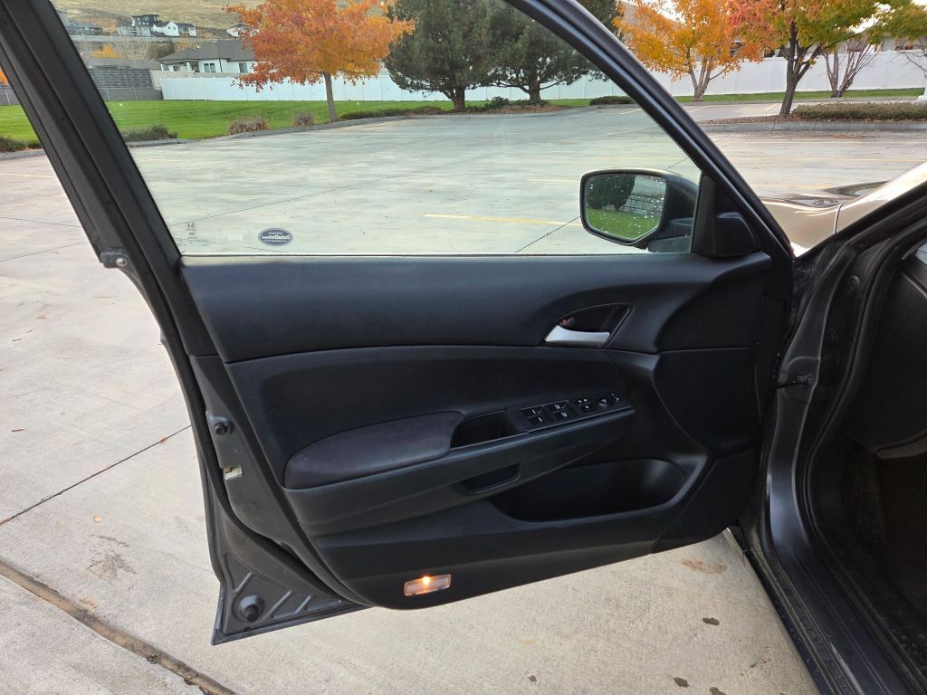 2012 Honda Accord Image 17