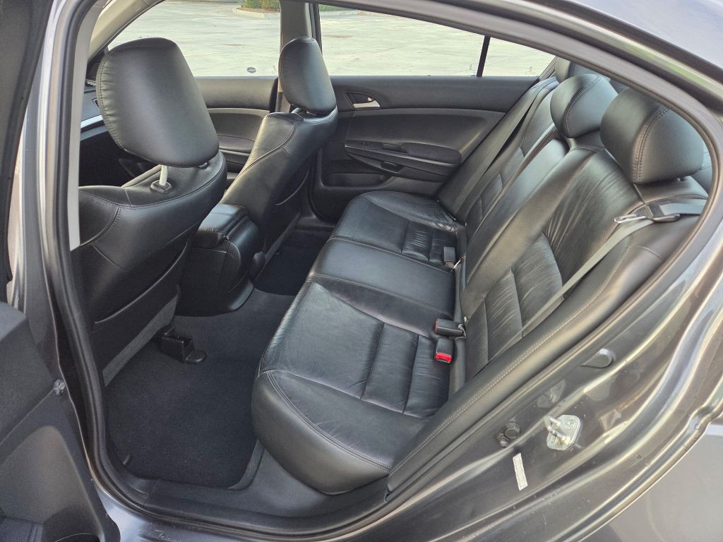2012 Honda Accord Image 18