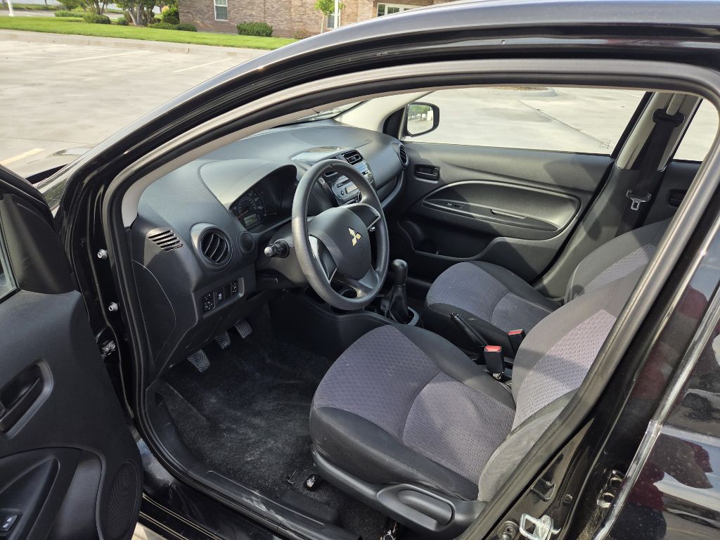 2017 Mitsubishi Mirage Image 11