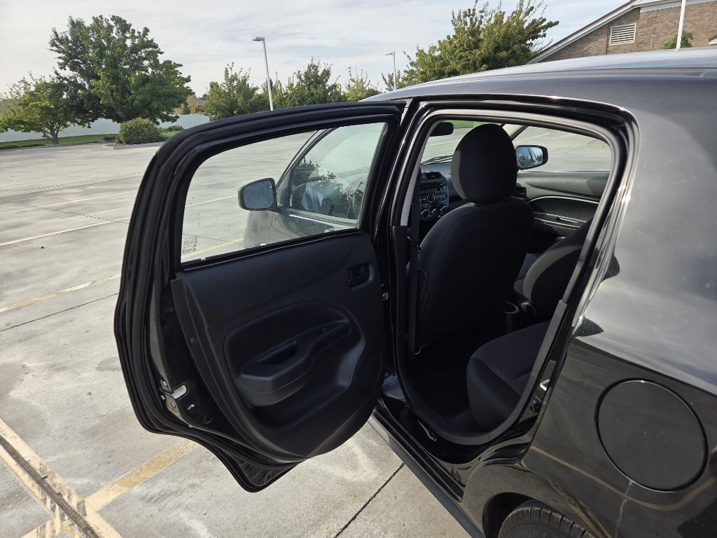 2017 Mitsubishi Mirage Image 11