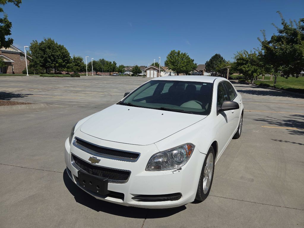 2011 Chevrolet Malibu Image 4