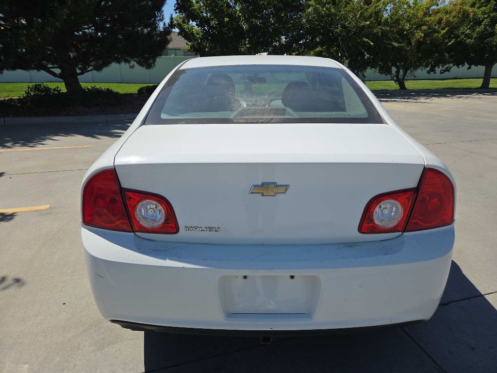 2011 Chevrolet Malibu Image 8