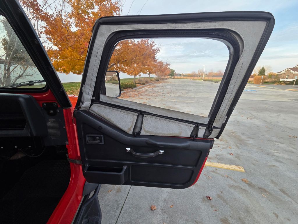 1994 Jeep Wrangler Image 16