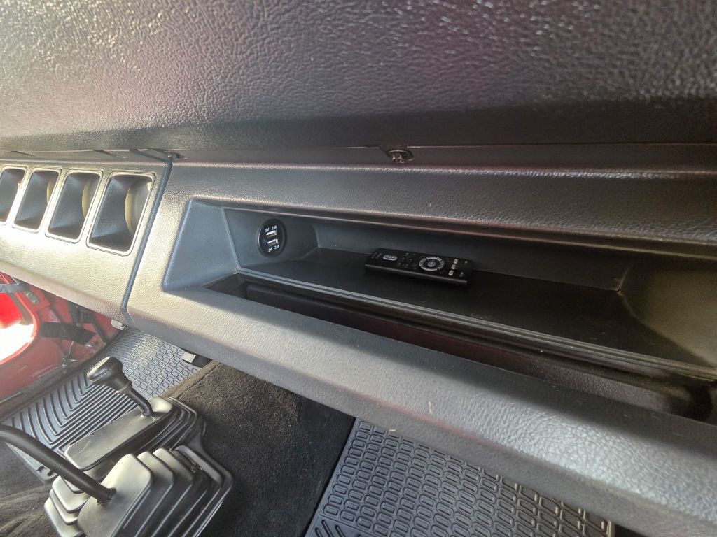1994 Jeep Wrangler Image 19