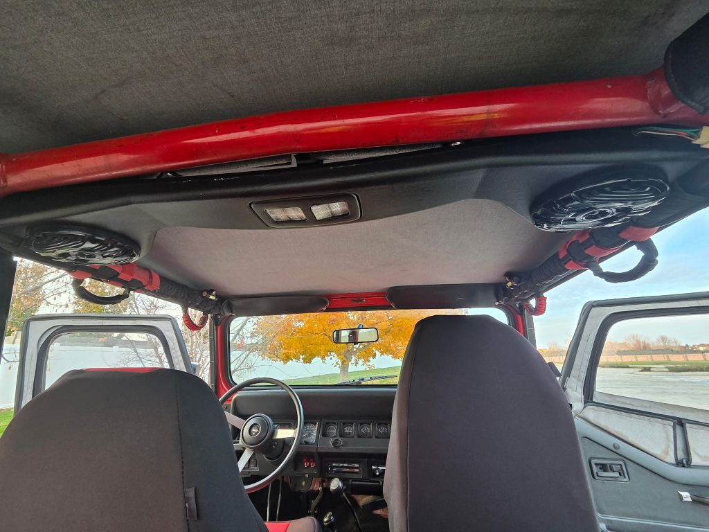 1994 Jeep Wrangler Image 28