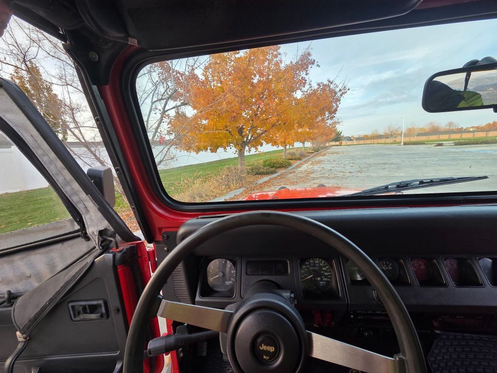 1994 Jeep Wrangler Image 30