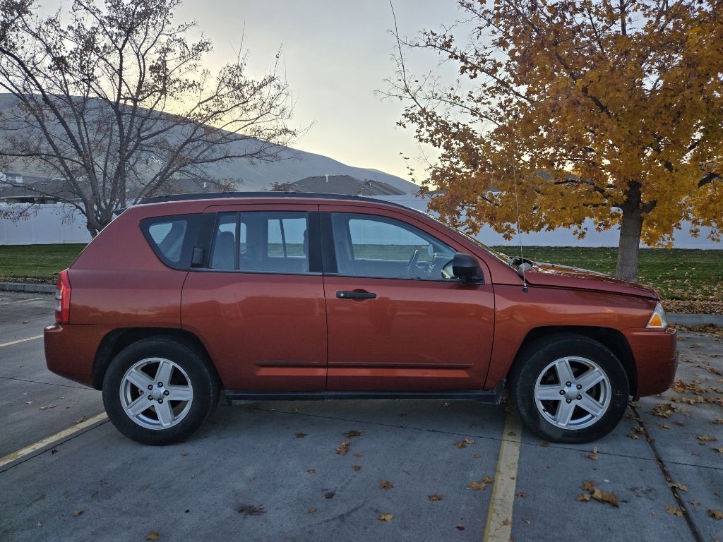 2010 Jeep Compass Image 3