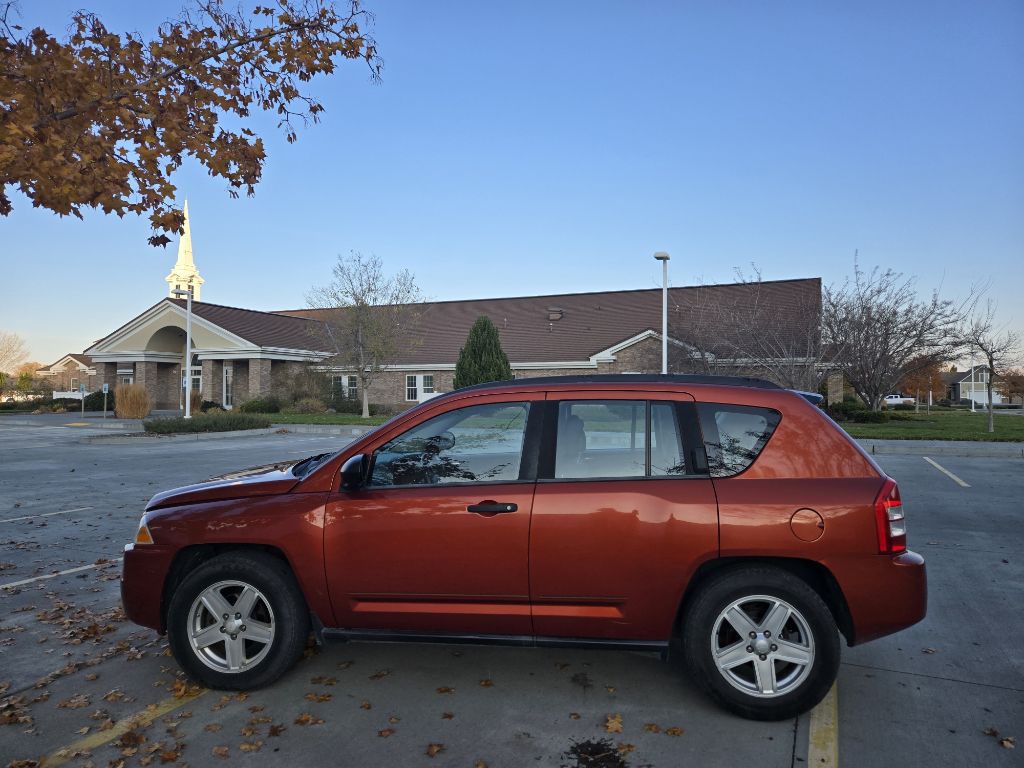 2010 Jeep Compass Image 8