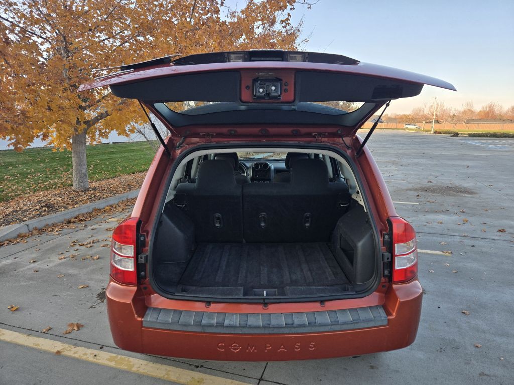 2010 Jeep Compass Image 9