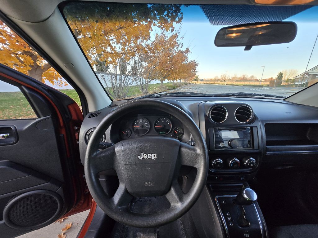 2010 Jeep Compass Image 13