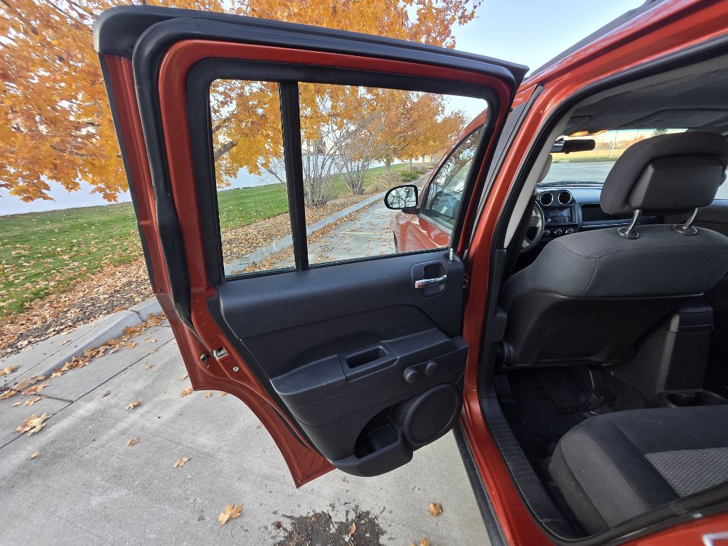 2010 Jeep Compass Image 20