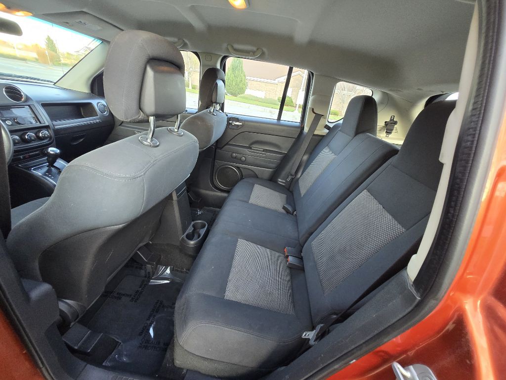 2010 Jeep Compass Image 23