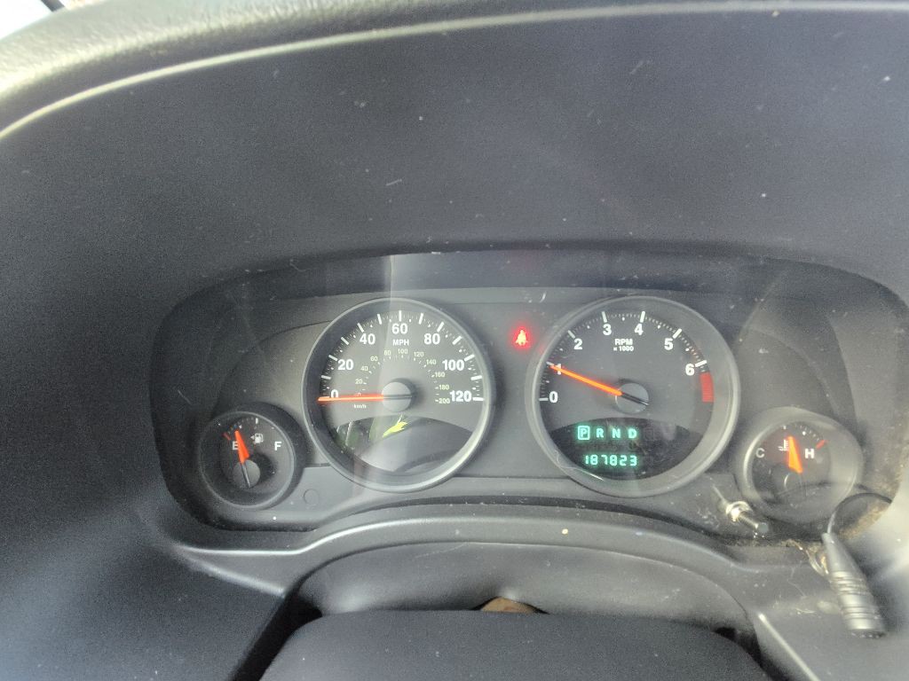 2010 Jeep Compass Image 24