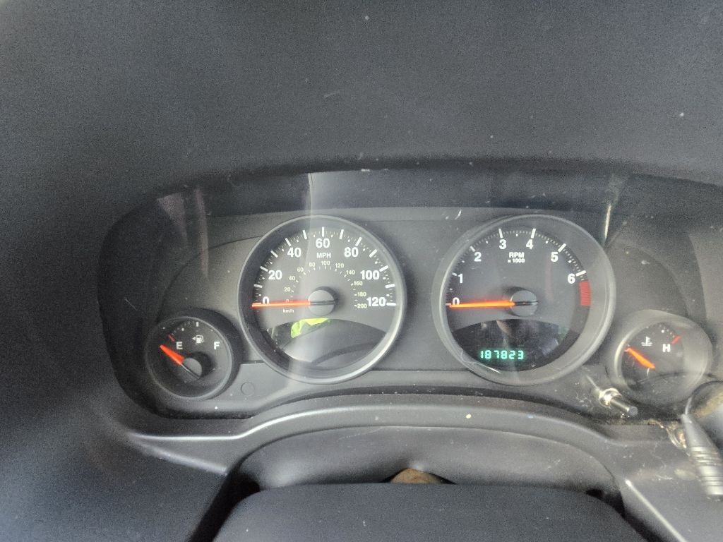 2010 Jeep Compass Image 27