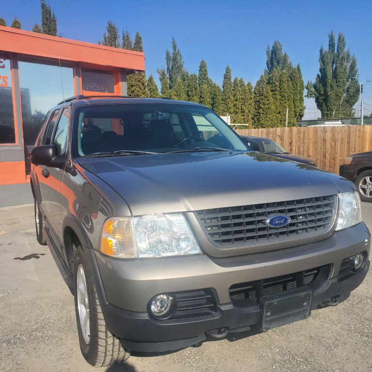 2003 Ford Explorer Image 2