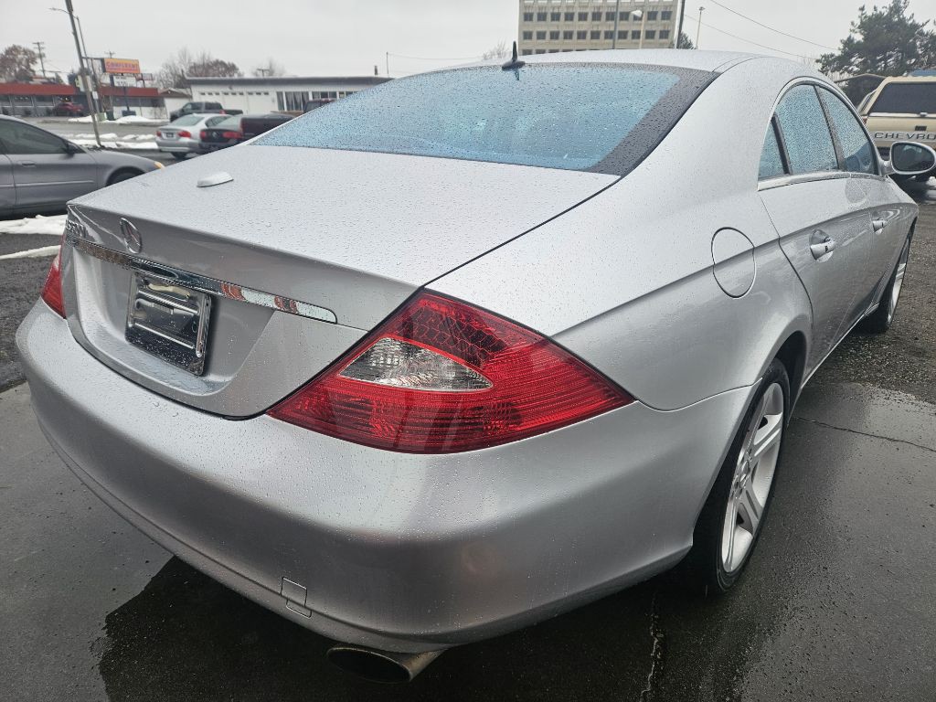 2006 Mercedes-Benz CLS-Class Image 4